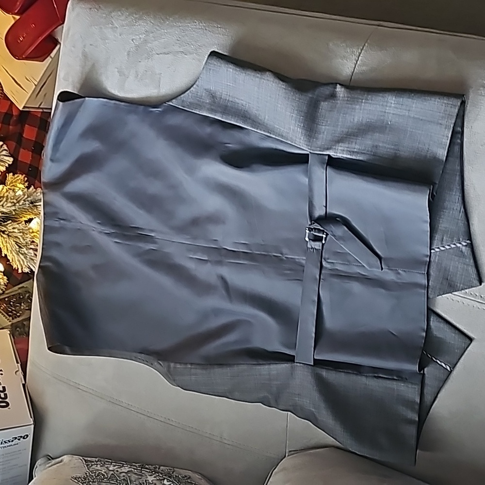 EUC Express Slim Gray Modern Tech Suit Vest (M) & Suit Pants (32/34) - Picture 4 of 8